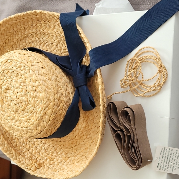 Helen Kaminski Raffia  Hat